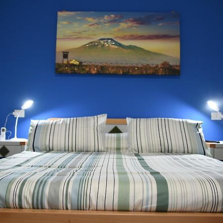 La Casa Del Viaggiatore Catane Extérieur photo